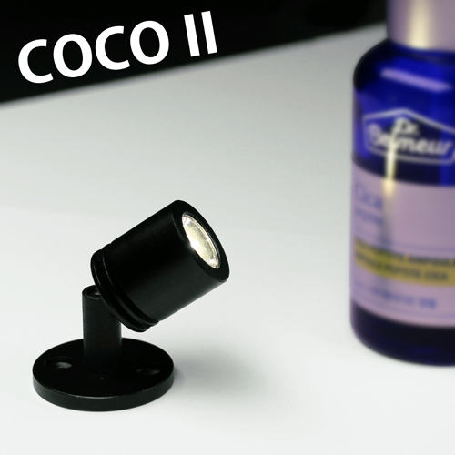 COCO 2 Black Gold showcase small spotlight